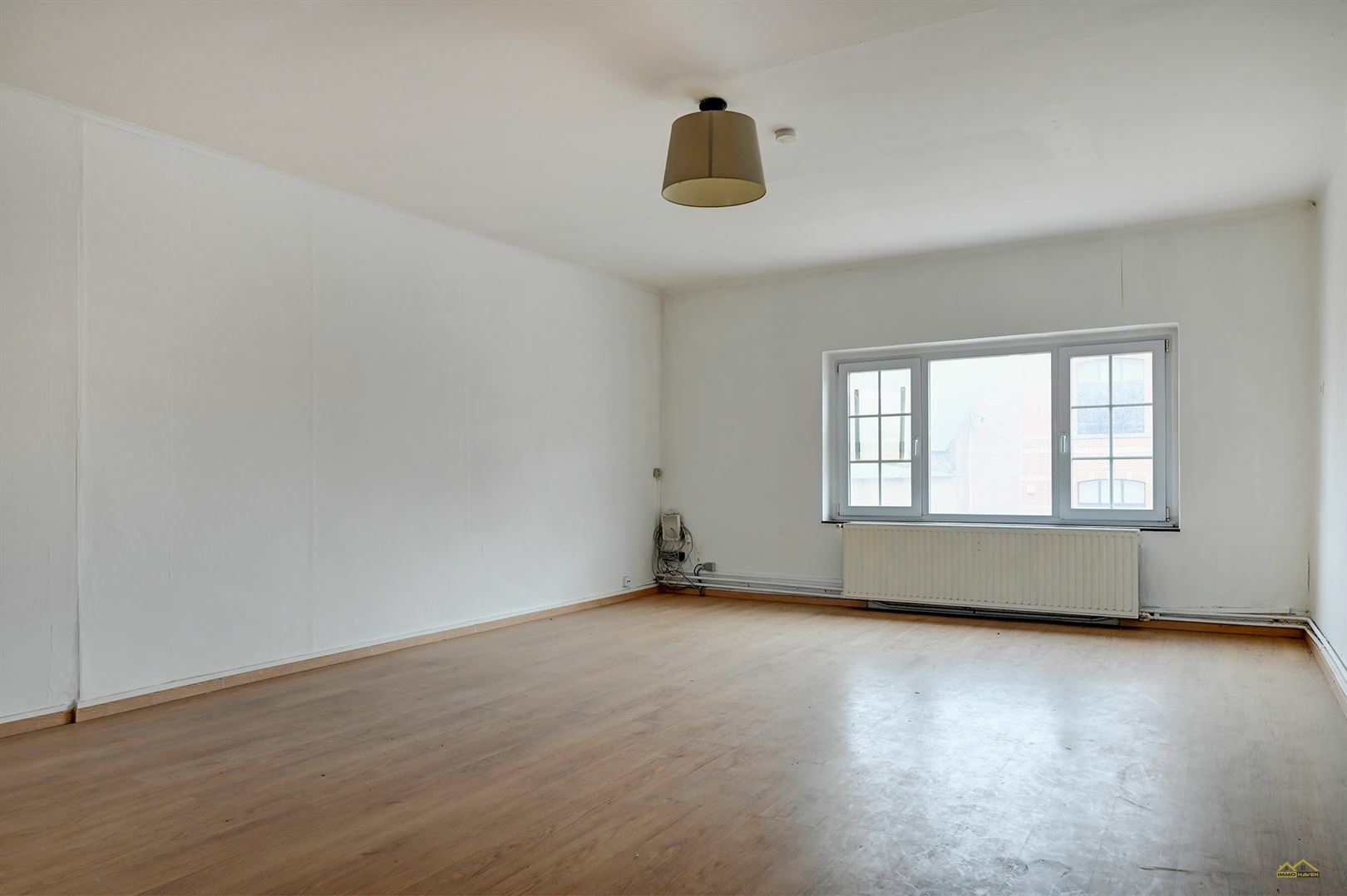 Handelspand met woonst te koop in SINT-TRUIDEN