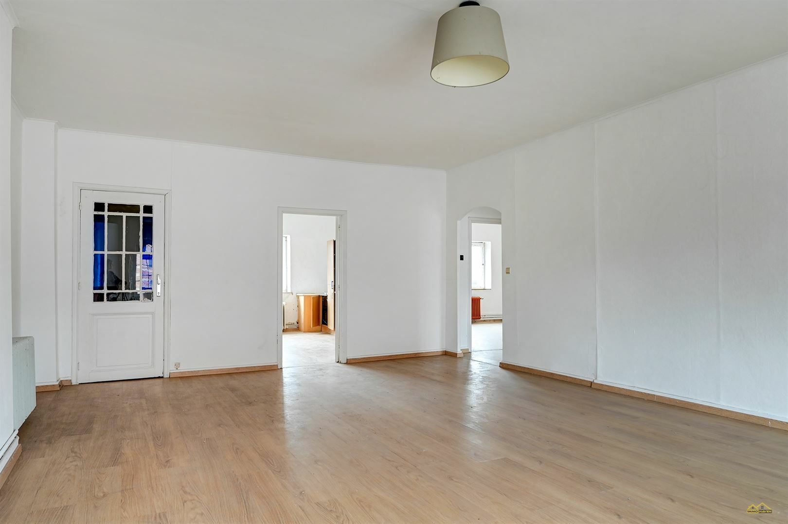 Handelspand met woonst te koop in SINT-TRUIDEN