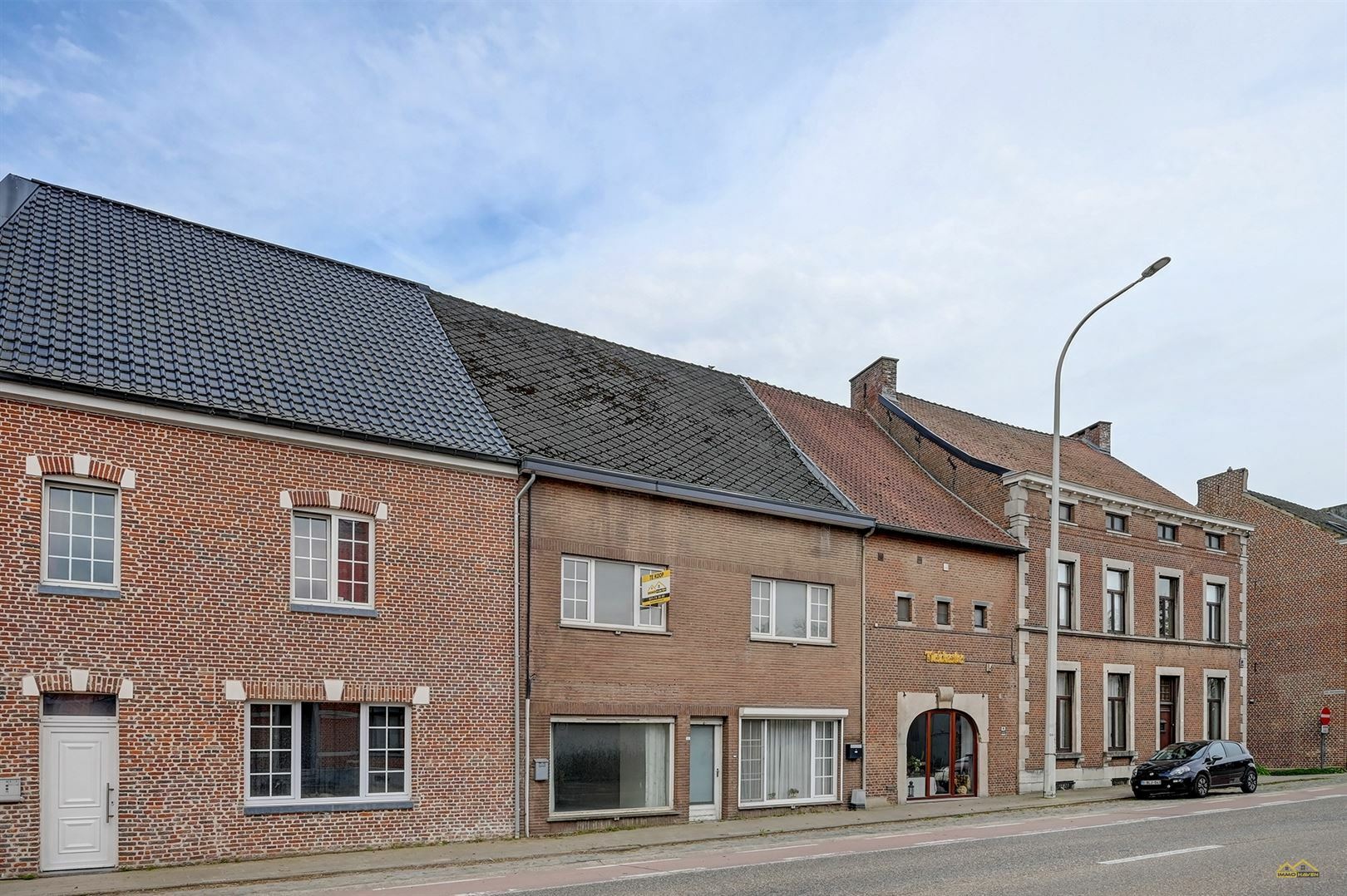 Handelspand met woonst te koop in SINT-TRUIDEN