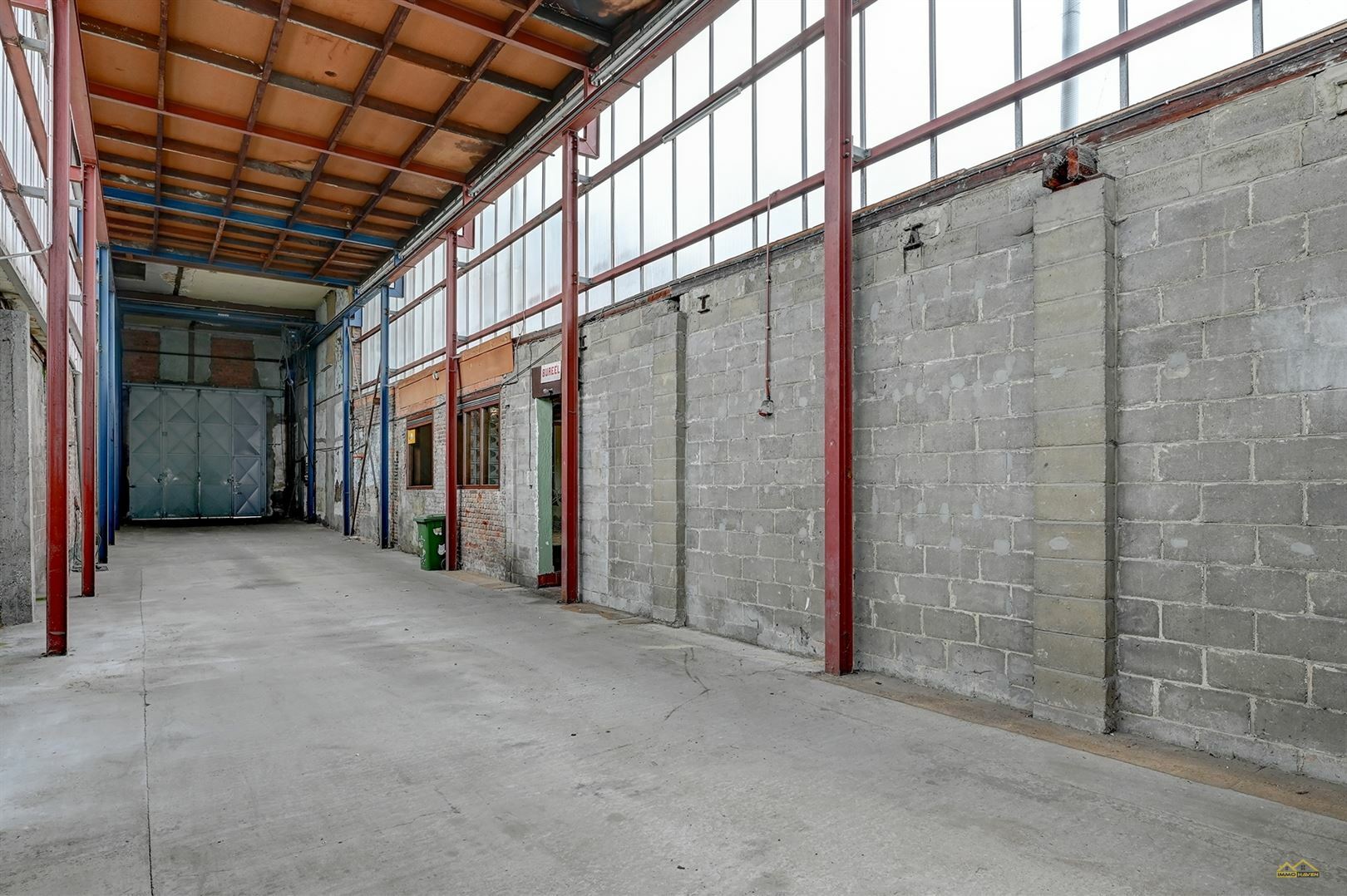 Handelspand met woonst te koop in SINT-TRUIDEN